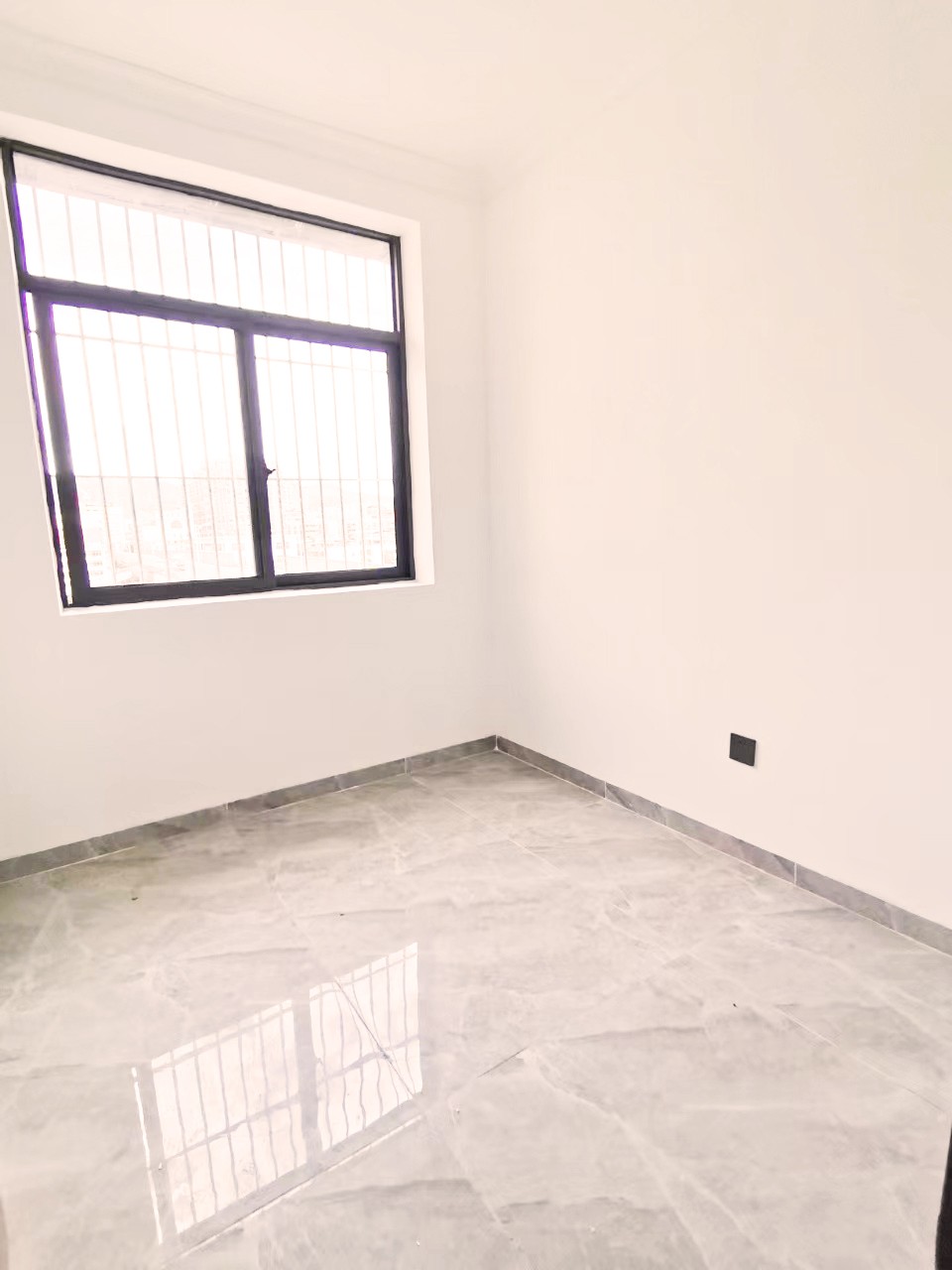 深圳布吉小產權房|東 城 花 園，首付15萬/套  地鐵口200米